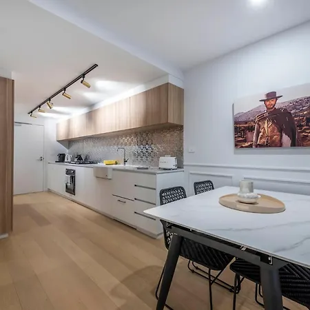 Awesome Brooklyn Inspired Apartment With Views Of Mt Ainsley Canberra Exterior photo