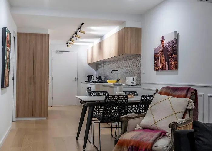Awesome Brooklyn Inspired Apartment With Views Of Mt Ainsley